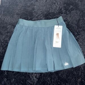 Alo skirt